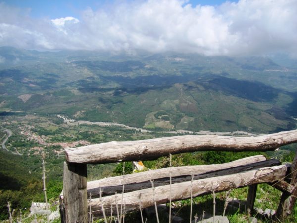 un bel panorama ... ma non è la cima